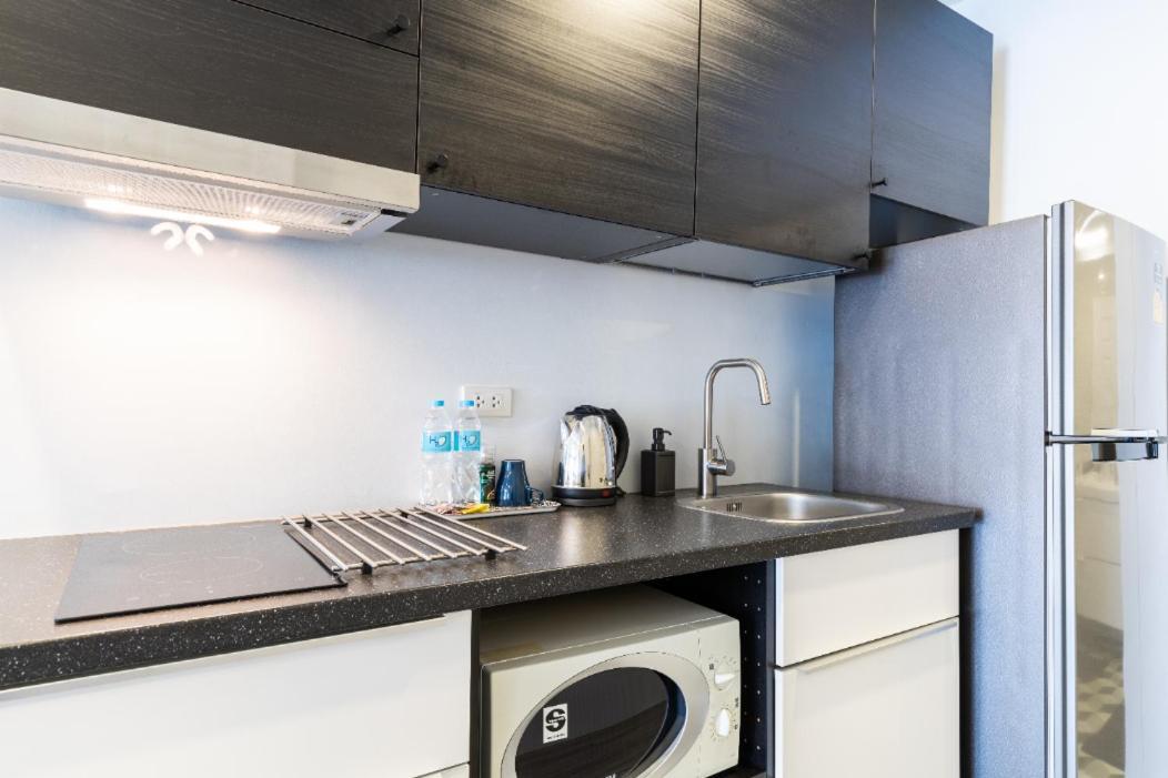 Cozy Studio 1 In Sathorn, Bts Saint Louis Bangkok Exteriör bild